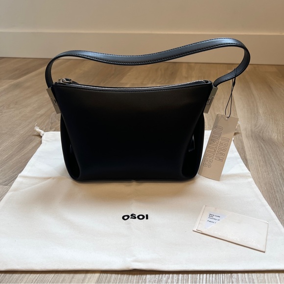 [SOLD] OSOI Bean Shoulder Bag - Picture 2 of 11